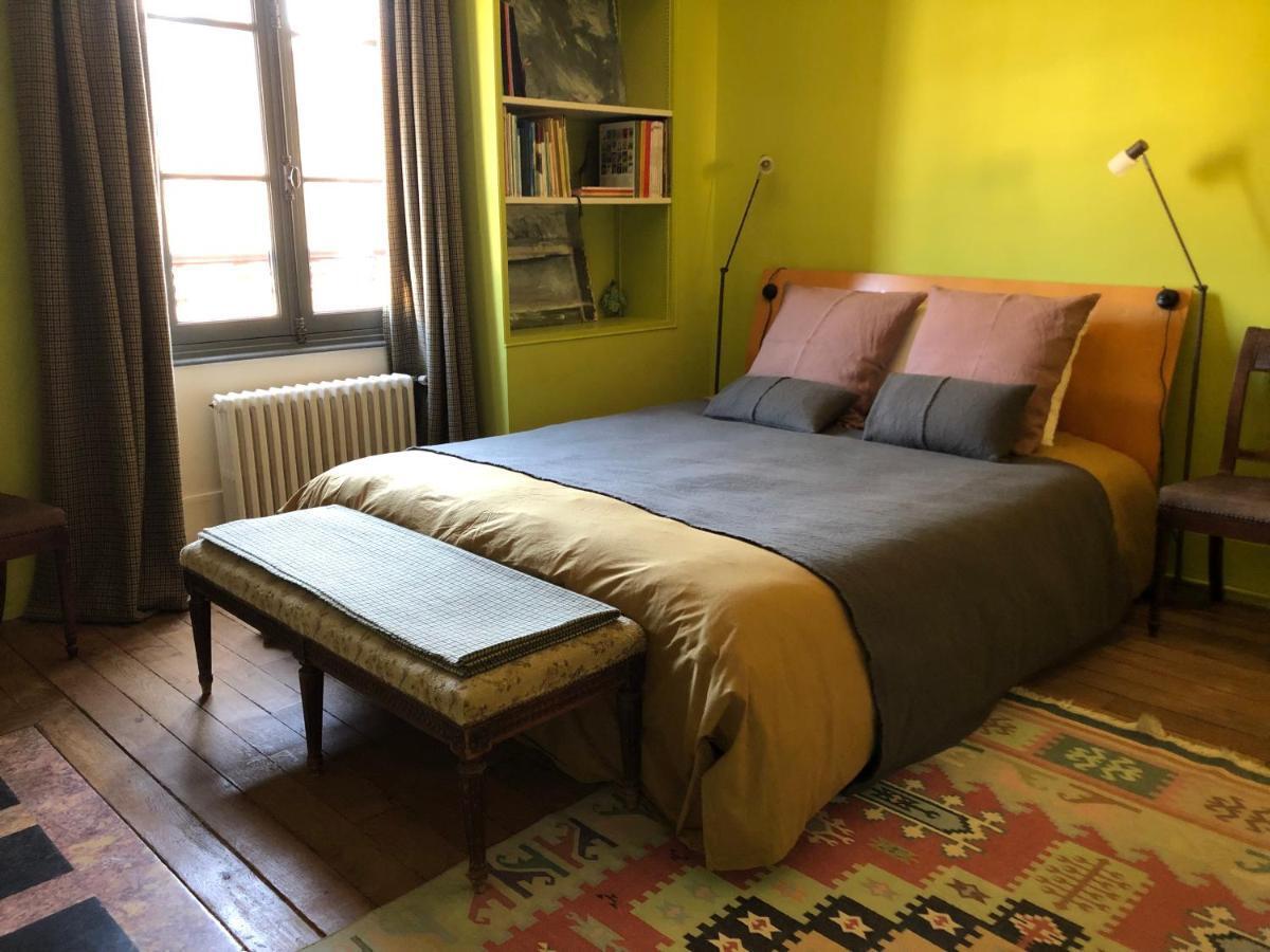 Bed In Versailles - Villa De La Piece D'Eau Des Suisses Экстерьер фото