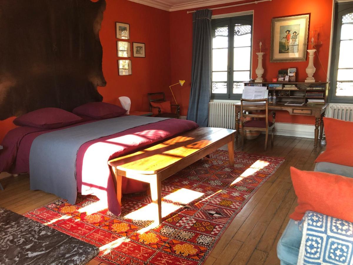 Bed In Versailles - Villa De La Piece D'Eau Des Suisses Экстерьер фото