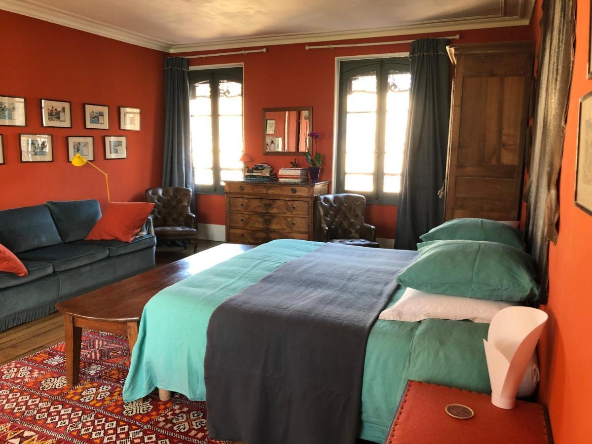 Bed In Versailles - Villa De La Piece D'Eau Des Suisses Экстерьер фото